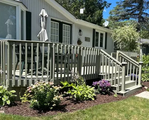 Puslinch, ON N1H 6H9,11 Spruce AVE