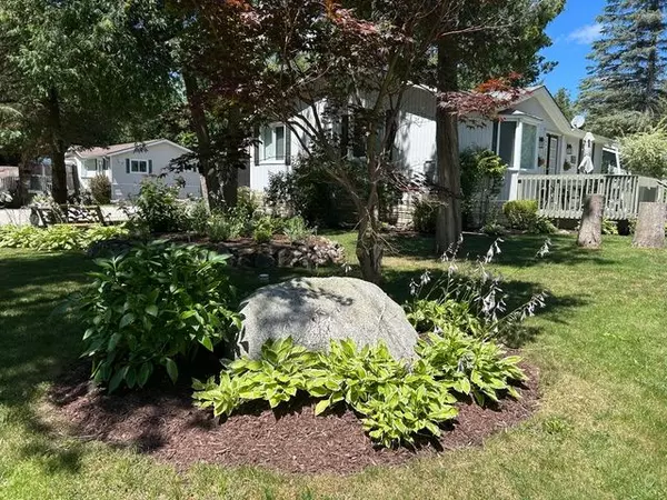 Puslinch, ON N1H 6H9,11 Spruce AVE