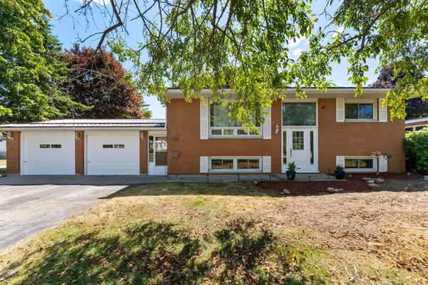 59 Nicholas ST, Quinte West, ON K8V 4H7