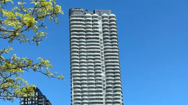 805 CARLING AVE #1603, Dows Lake - Civic Hospital And Area, ON K1S 5W9