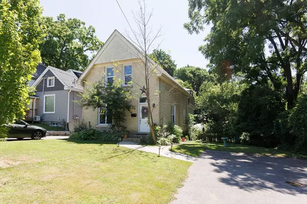 London South, ON N6J 1E3,46 Springbank DR