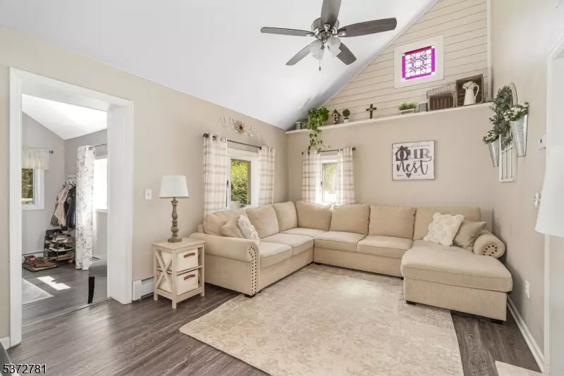 85 Lake Wallkill Rd, Vernon Twp., NJ 07461