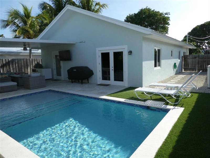 215 S Coconut Palm Blvd, Tavernier, FL 33070