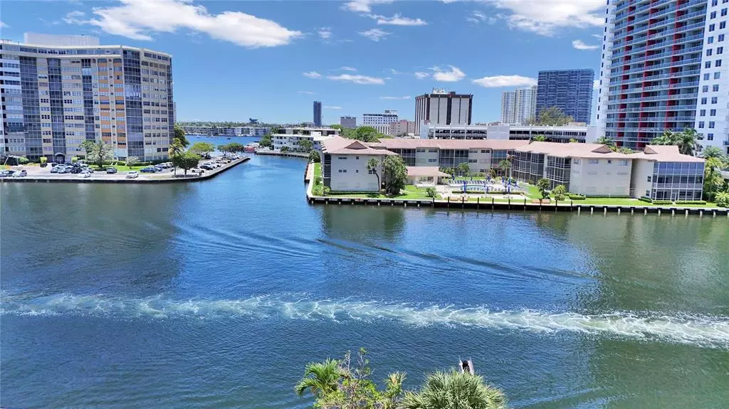1817 S Ocean Dr #327, Hallandale Beach, FL 33009