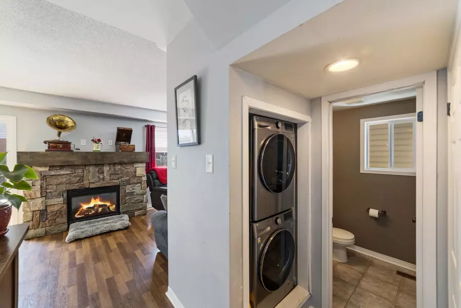 5 Golden Iris CRES, Hamilton, ON L0R 2H8