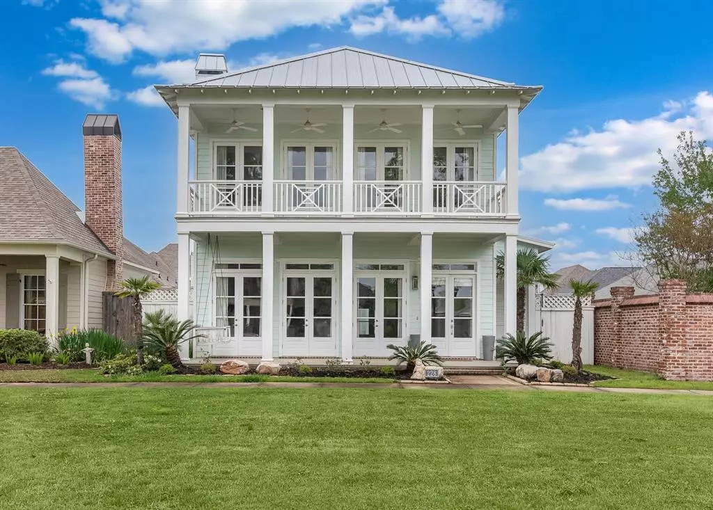 Shreveport, LA 71106,228 Hollybrook Drive