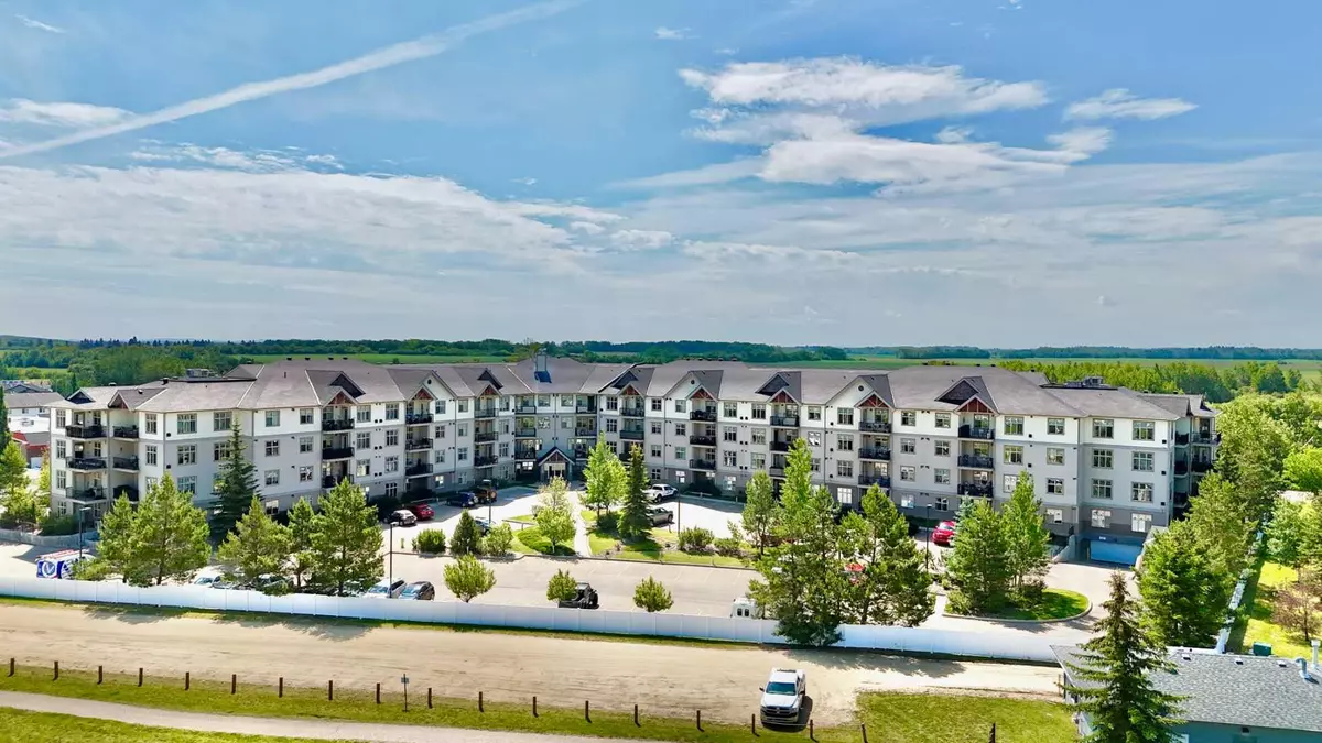 Sylvan Lake, AB T4S 0A4,100 Lakeway BLVD #121