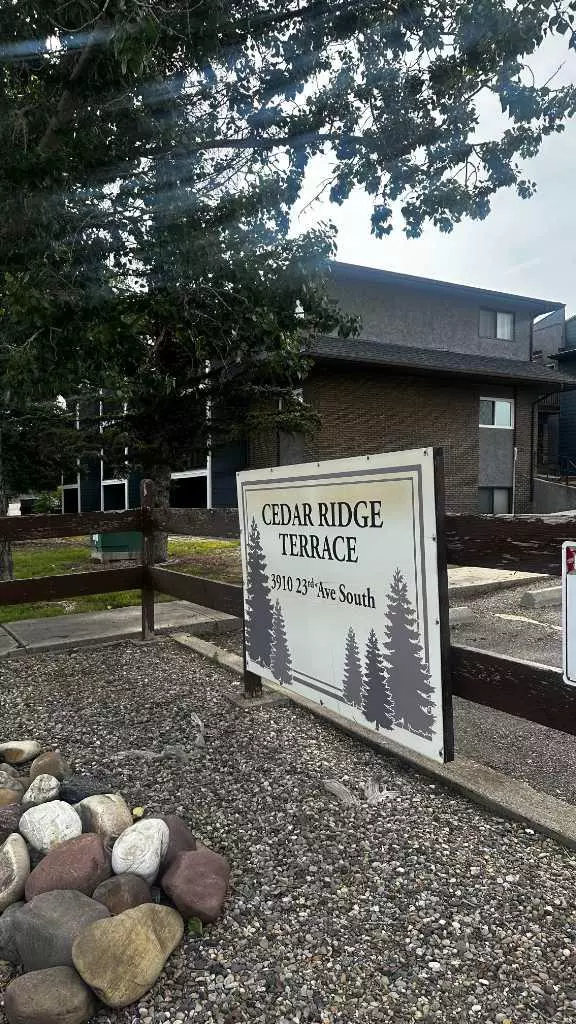 Lethbridge, AB T1K 3T5,3910 23 AVE S #304