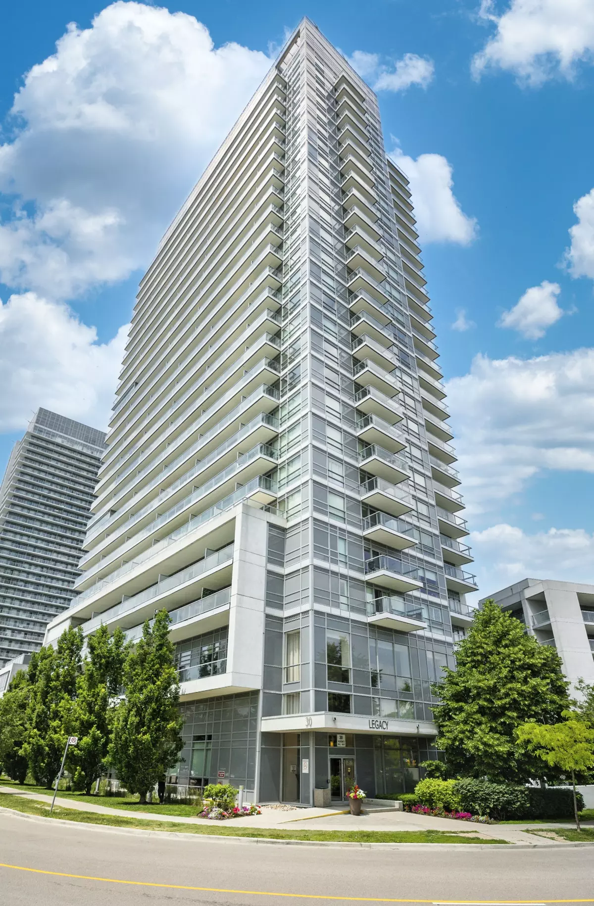 Toronto C15, ON M2J 0A7,30 Herons Hill WAY #1408