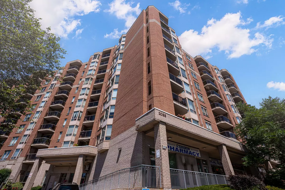 Toronto W04, ON M9N 3Z9,2088 Lawrence AVE W #1002