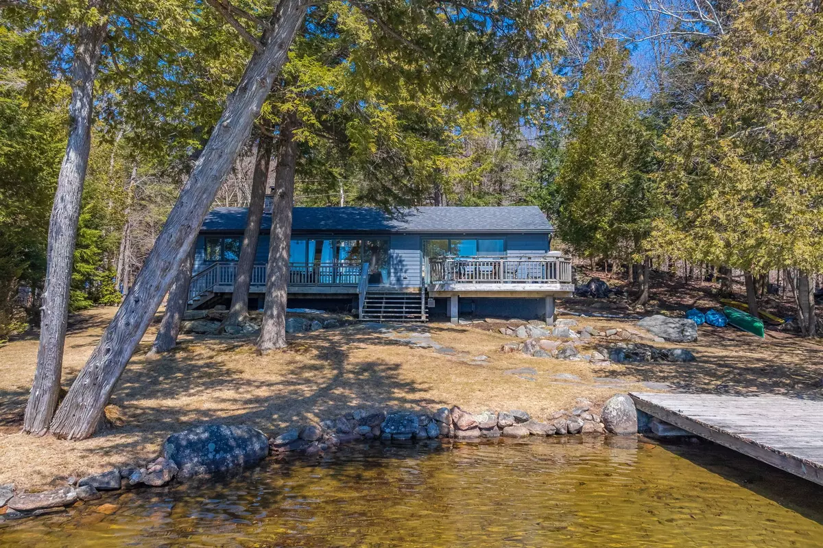 Muskoka Lakes, ON P0B 1G0,1050 Fair-Lee Park RD