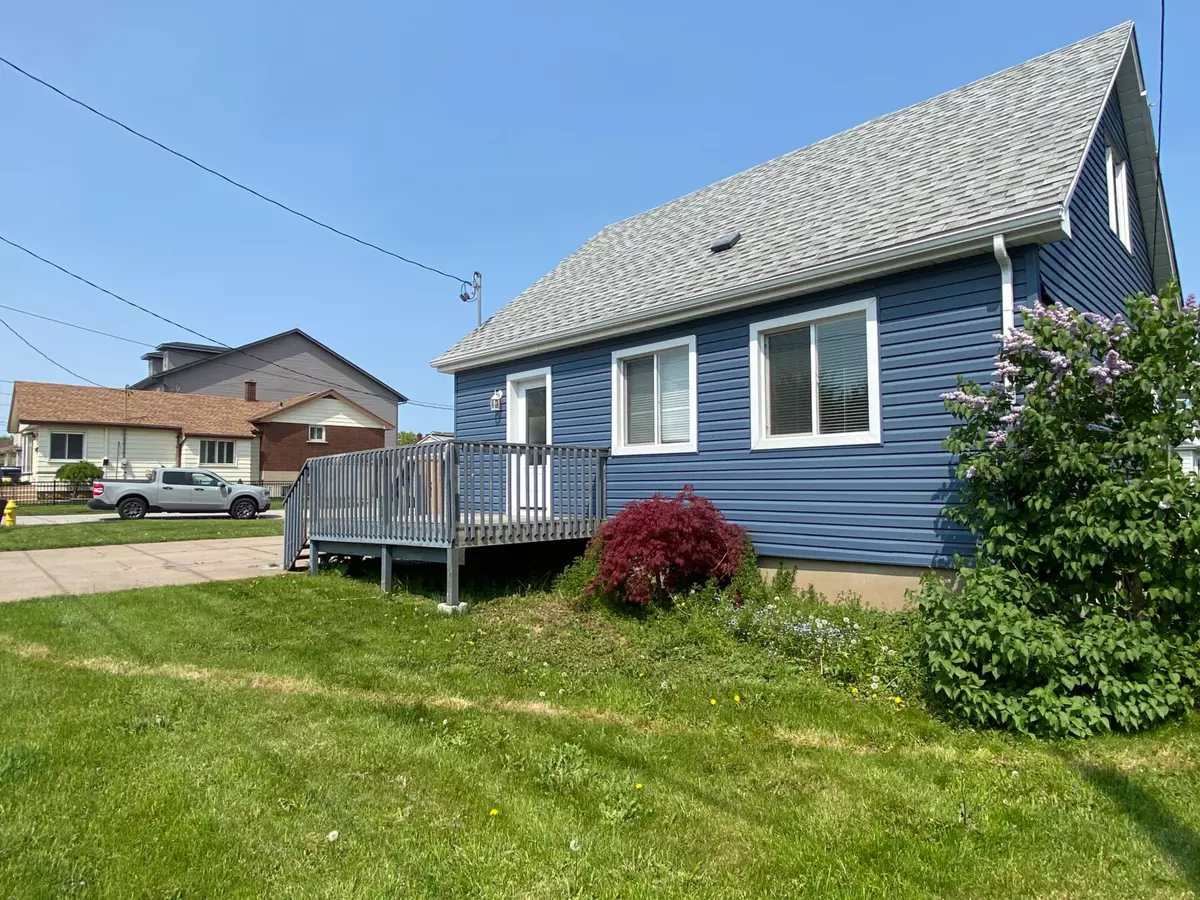 St. Catharines, ON L2V 3T8,24 King ST
