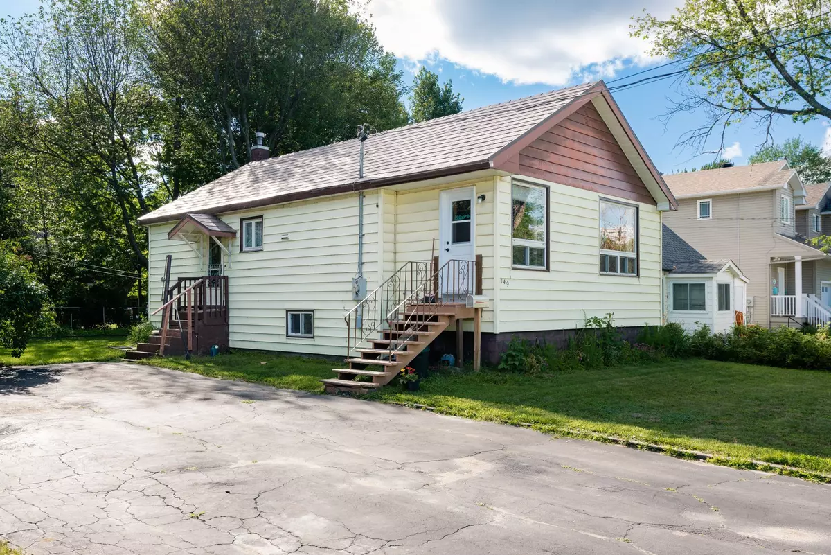North Bay, ON P1A 1Z1,149 Whitney AVE