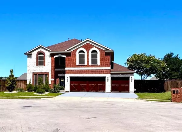 5401 Loftsmoor Court, Fort Worth, TX 76244