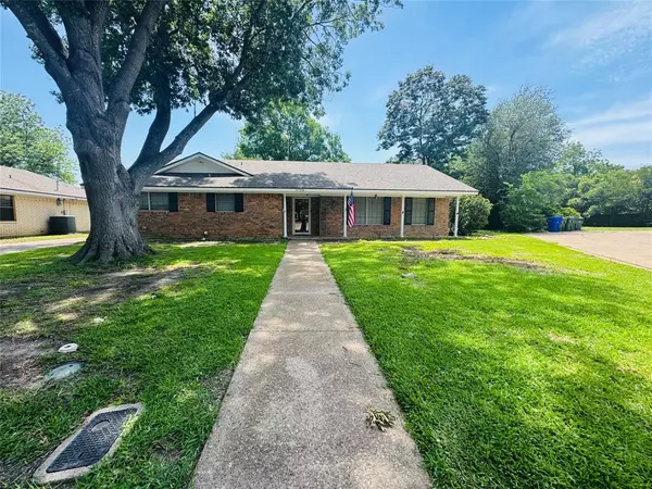 5708 Lakemont Circle, Waco, TX 76710