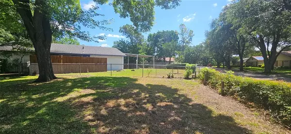 Garland, TX 75043,402 Ivy Way