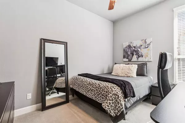 Roanoke, TX 76262,1856 Halifax Street