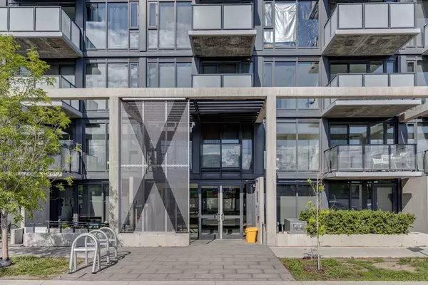 327 9A ST NW #401, Calgary, AB T2N 1T7