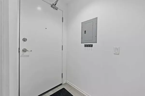 Calgary, AB T2G 1S2,615 6 AVE Southeast #2104