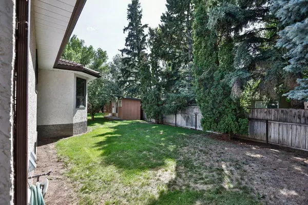 Lethbridge, AB T1K6K2,2222 26 AVE South