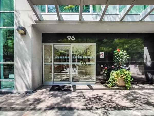 Toronto C01, ON M5T 1V2,96 St. Patrick ST #201