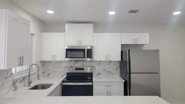 Fort Lauderdale, FL 33312,618 SW 14th Ter. #2