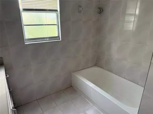 Miami, FL 33155,8280 SW 44th St