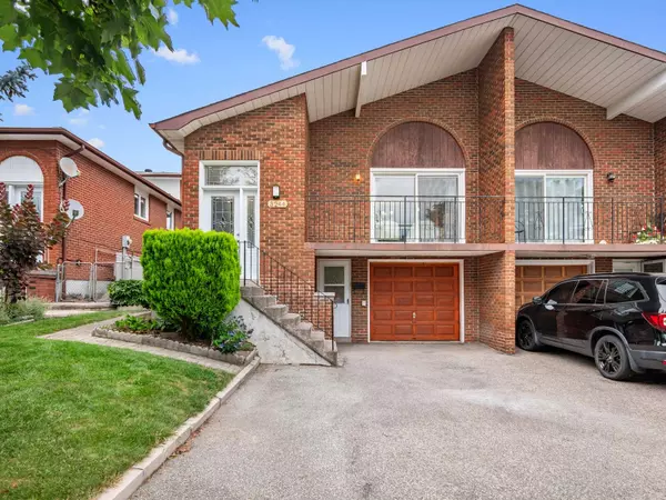 3244 Lednier TER, Mississauga, ON L4Y 3Z8