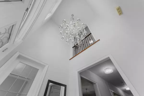 Brampton, ON L6P 4G6,4 Rockton CT
