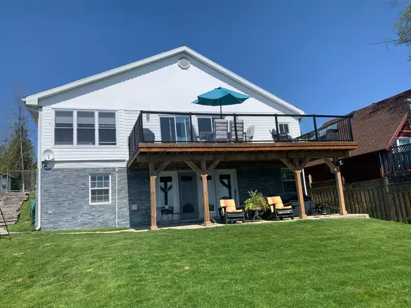 South Bruce Peninsula, ON N0H 1A0,48 Island View DR N