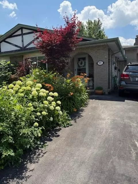 Hamilton, ON L9C 6S3,97 Guildwood DR