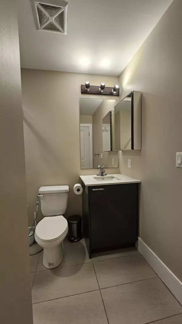 Kitchener, ON N2H 0B9,155 St Leger ST #207