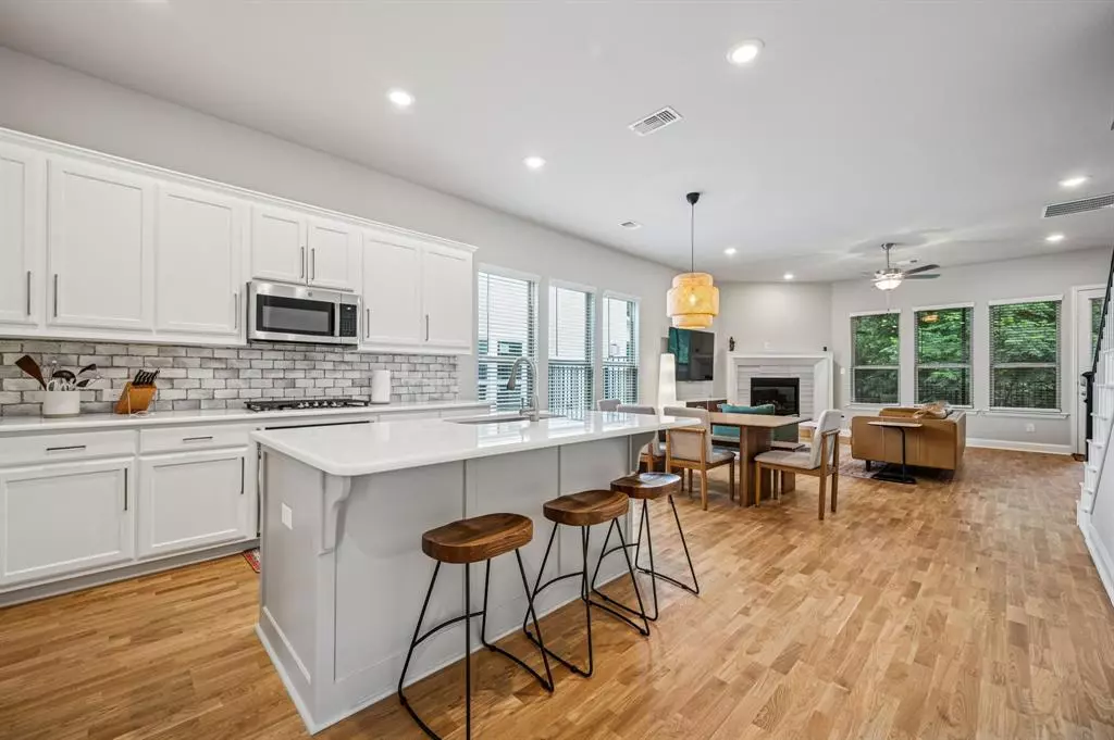 Lake Dallas, TX 75065,420 Waterscape Drive #1237