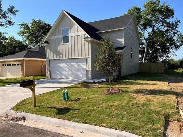 Bonham, TX 75418,716 E 5th Street