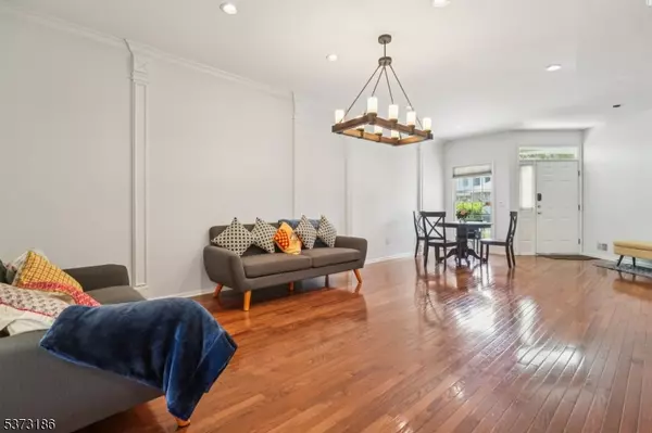 Livingston Twp., NJ 07039,22 Pebble Beach Dr
