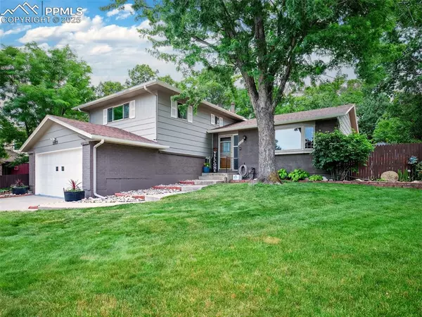 2225 W Montebello CT, Colorado Springs, CO 80918