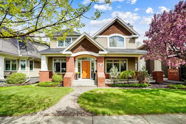 1332 7 ST Northwest, Calgary, AB T2M3H2