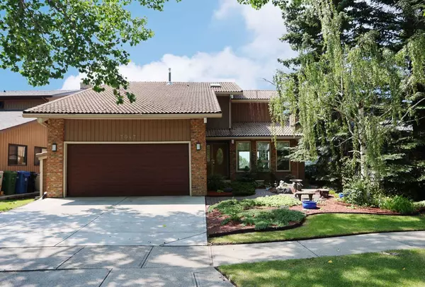 Calgary, AB T3A 2H9,7047 Edgemont DR Northwest
