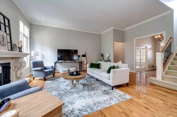 Red Deer, AB T4R 2T2,99 Alexander CRES