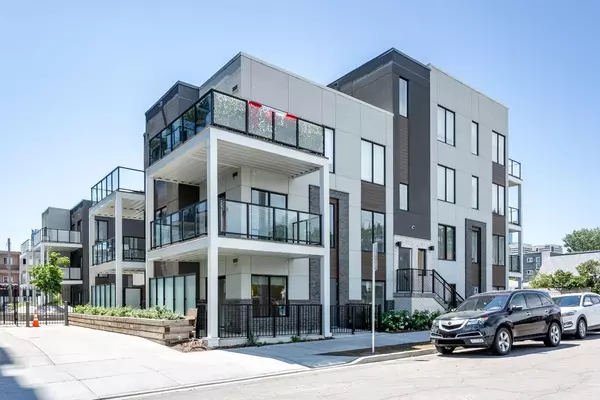 455 1 AVE Northeast #202, Calgary, AB T2E 8K3