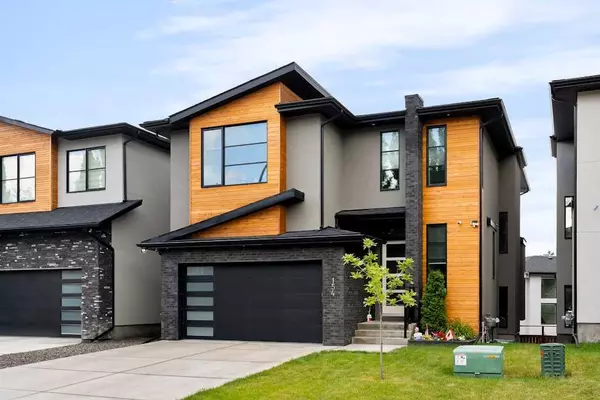 154 69 ST Southwest, Calgary, AB T3H 5C7