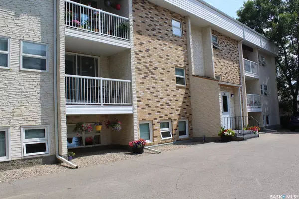 228 3rd STREET #13, Weyburn, SK S4H 0W6