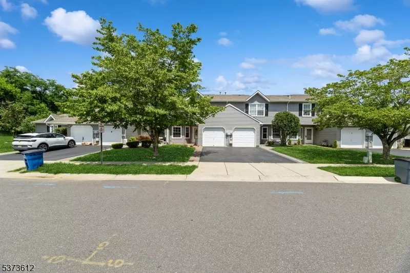 7 Sloop Sq, Howell Twp., NJ 07728