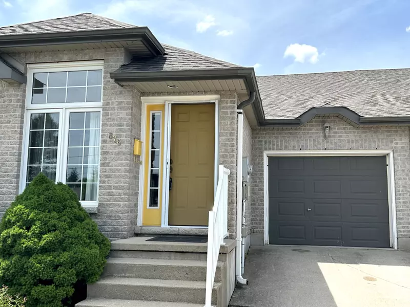 876 9th A AVE E, Owen Sound, ON N4K 3E7