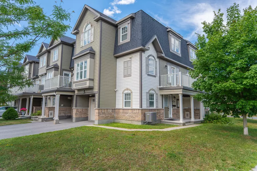 799 Mayfly CRES, Barrhaven, ON K2J 6C7