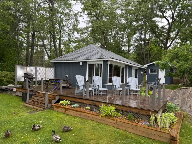1188 North Kahshe Lake RD, Gravenhurst, ON P0E 1G0
