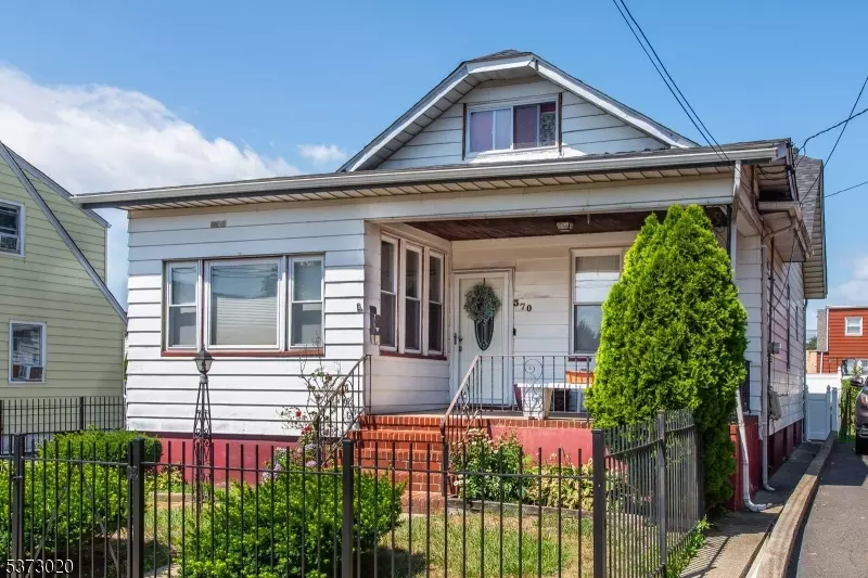 Paterson City, NJ 07514,370 E 24Th St
