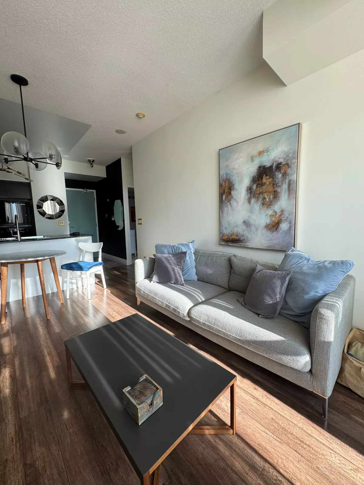 Toronto C01, ON M5V 1B2,231 Fort York BLVD #1212