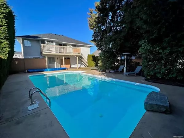 6267 McRobb Ave, Nanaimo, BC V9V 1M4