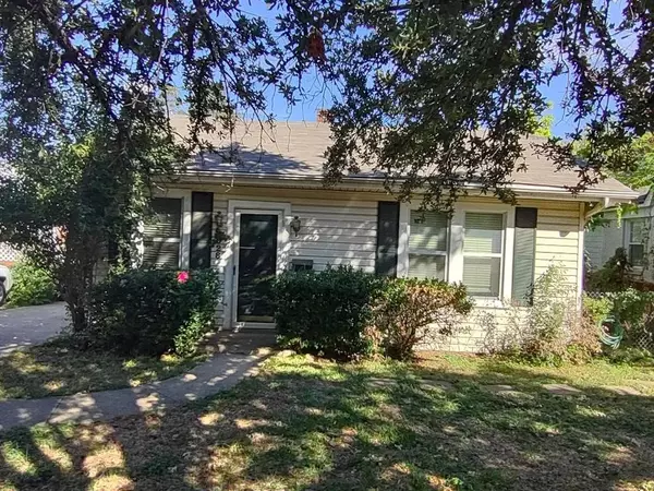 4028 Byers Avenue, Fort Worth, TX 76107
